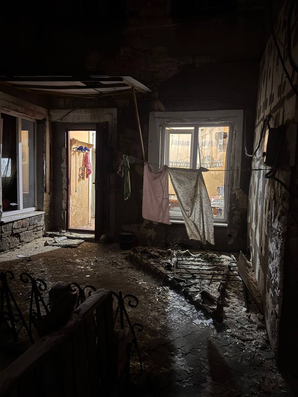 Окупанти вдарили по Одесі дронами: пошкоджено десятки будинків, школу та два дитсадки. Фото