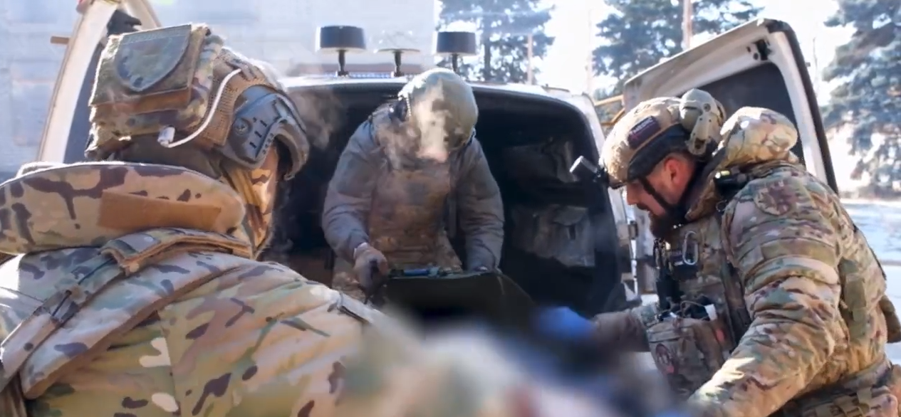 Зупиняли масовані кровотечі: поліція показала перші хвилини після ворожого удару по Дружківці. Відео