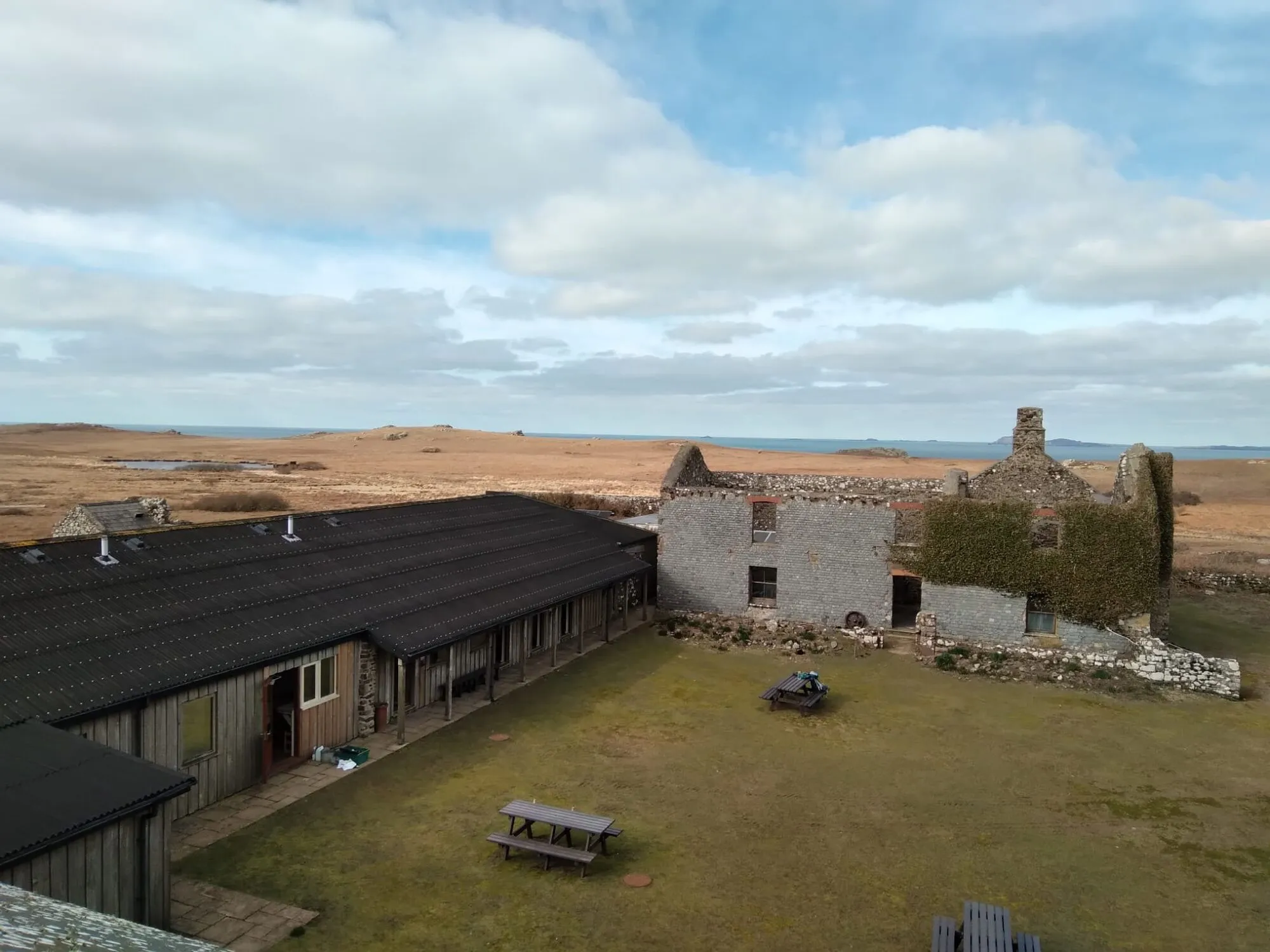 Уникальный остров приглашает волонтеров бесплатно там пожить: какие условия