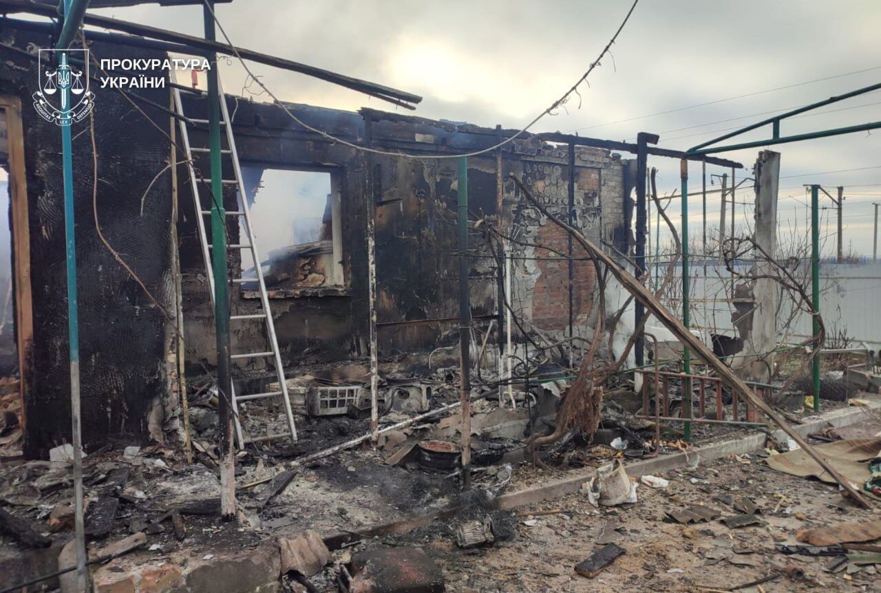 Окупанти вдарили по Дніпропетровщині: сталися пожежі, є загиблі та поранені. Фото