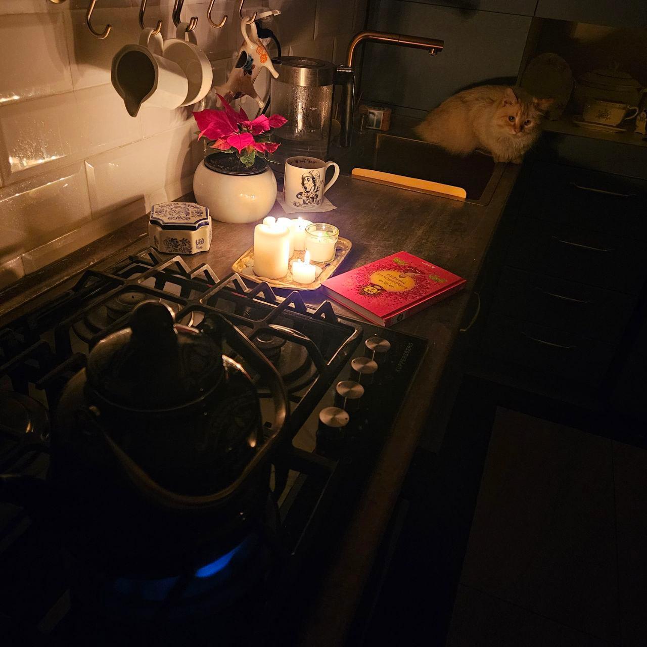 Росіяни скуповують хліб і бензин та міняють свічки на ліхтарі: що відбувається на Бєлгородщині після блекауту, який влада ретельно приховує