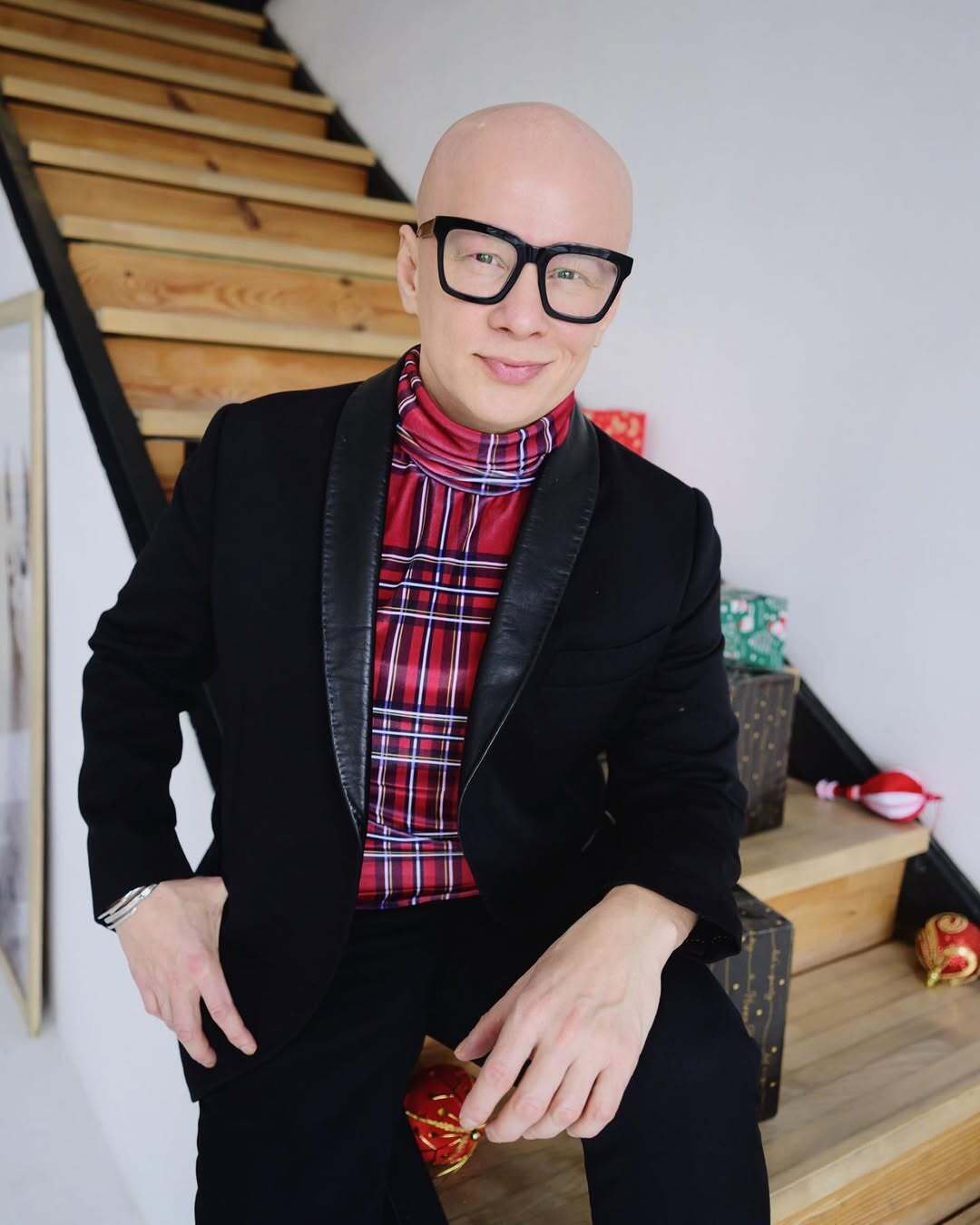 Россия уничтожила квартиру продюсера Алексея Гончаренко: стены нет, спальня сгорела дотла. Видео