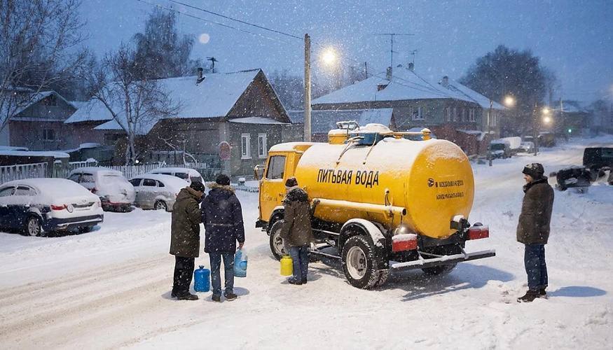 Росіяни скуповують хліб і бензин та міняють свічки на ліхтарі: що відбувається на Бєлгородщині після блекауту, який влада ретельно приховує