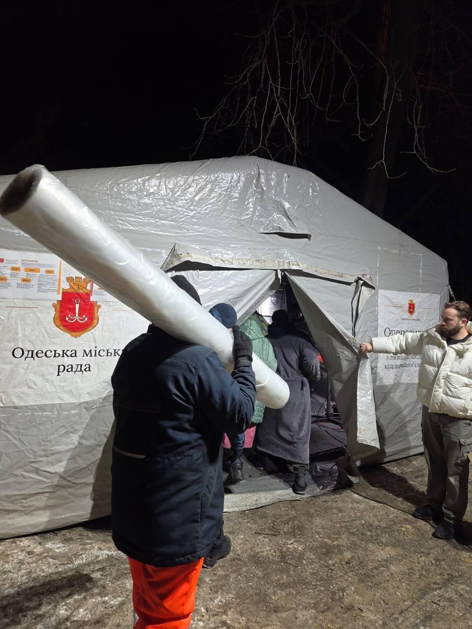 Окупанти вдарили по Одесі дронами: пошкоджено десятки будинків, школу та два дитсадки. Фото