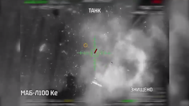 Ворожі танки спалено: українські військові показали відбиття штурму на двох "гарячих" напрямках фронту. Відео