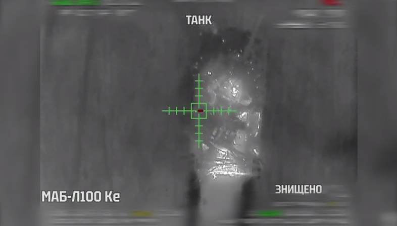 Ворожі танки спалено: українські військові показали відбиття штурму на двох "гарячих" напрямках фронту. Відео