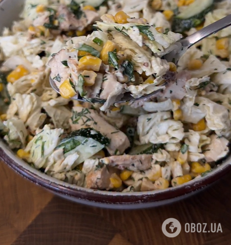 Вкусный майонезный салат с пекинской капустой: делимся простым рецептом