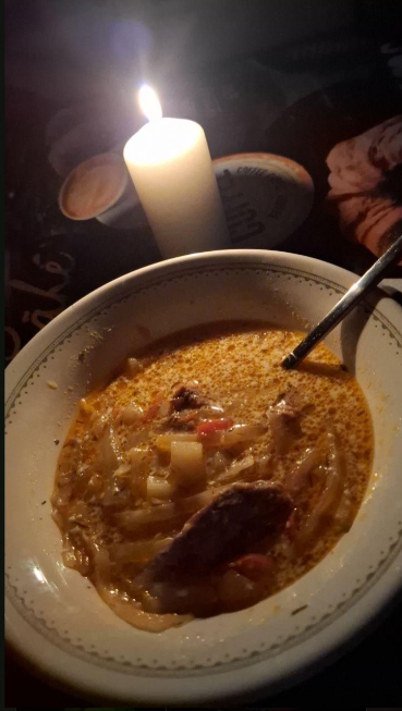 Росіяни скуповують хліб і бензин та міняють свічки на ліхтарі: що відбувається на Бєлгородщині після блекауту, який влада ретельно приховує