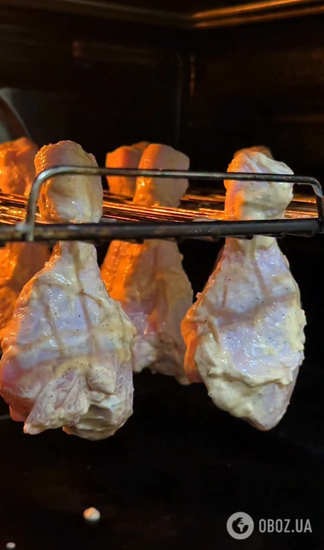 Гомілки в духовці, як на мангалі: скористайтесь найкращим рецептом