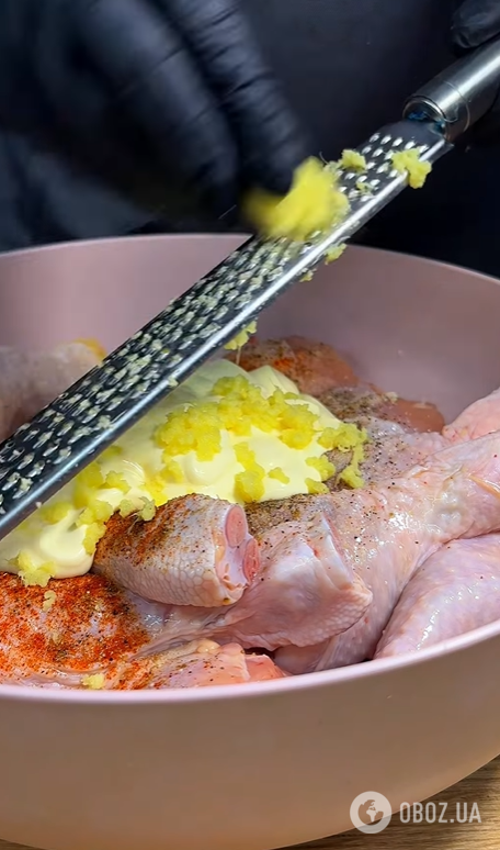 Гомілки в духовці, як на мангалі: скористайтесь найкращим рецептом