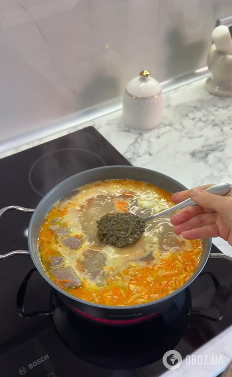 Найсмачніший зелений борщ з пшоном: з яким м'ясом приготувати, щоб був наваристий