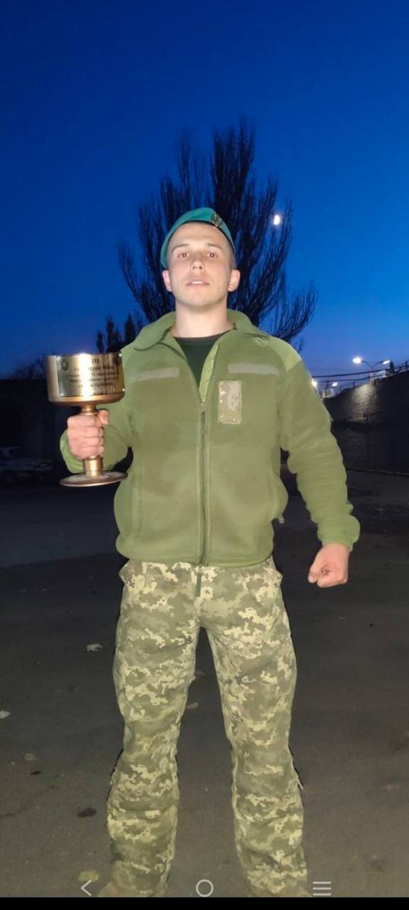 Более двух лет провел в одиночной камере: из российского плена освободили морпеха из Крыма. Фото