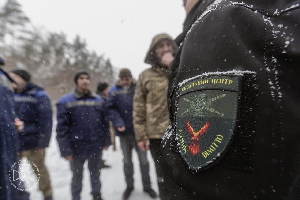 Більшість були в неволі ще з 22-го року: Україна повернула з російського полону 157 людей. Фото та відео
