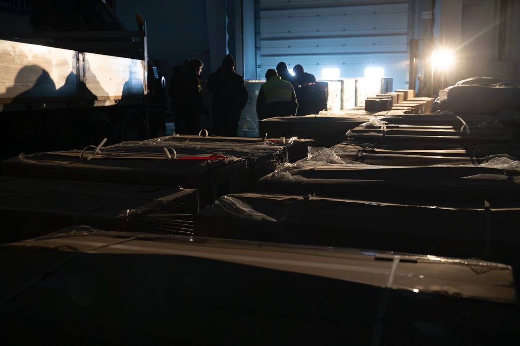 Киев получил первую партию генераторов от ЕС: Кличко показал оборудование. Фото