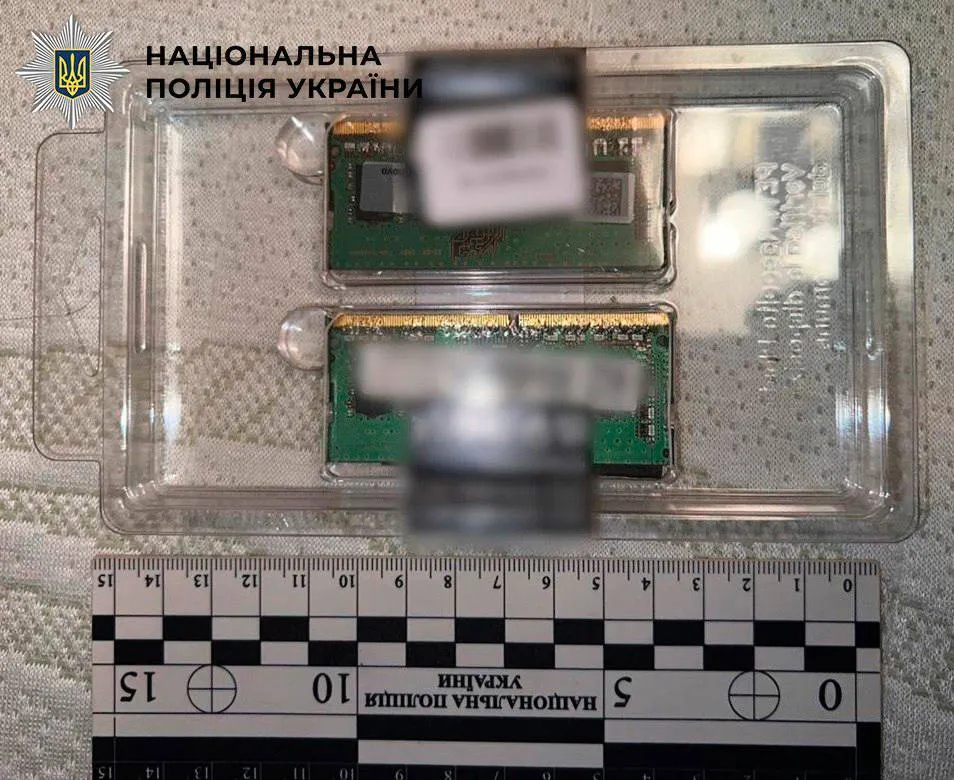 Купував одяг та давав гроші: у Києві затримали чоловіка, який вчиняв сексуальне насильство щодо трьох дітей