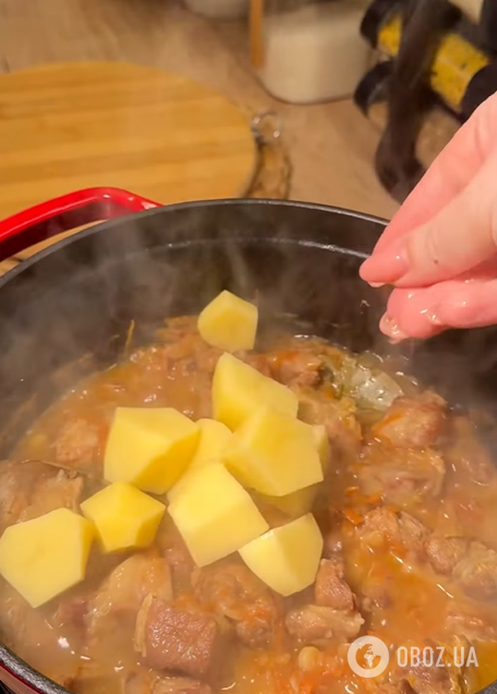 Тушеная картошка с мясом на обед: как приготовить