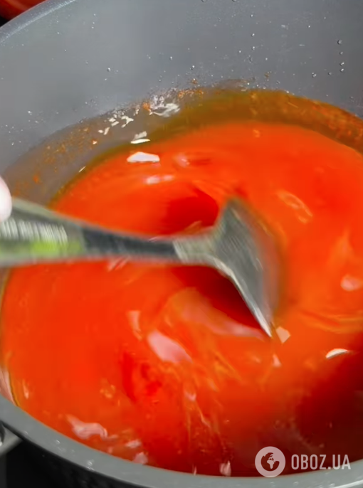 Слабосолона скумбрія в кетчупі за добу: найлегший рецепт смачної риби