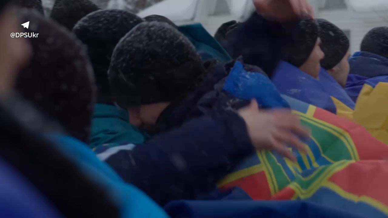 "Я не верил, но это произошло": в ГПСУ показали трогательное видео с освобожденными из плена украинцами