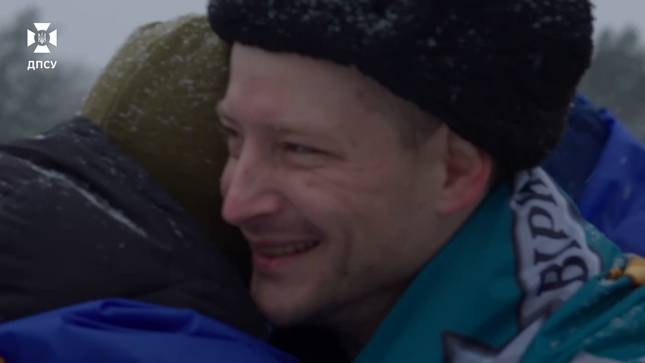 "Я не верил, но это произошло": в ГПСУ показали трогательное видео с освобожденными из плена украинцами