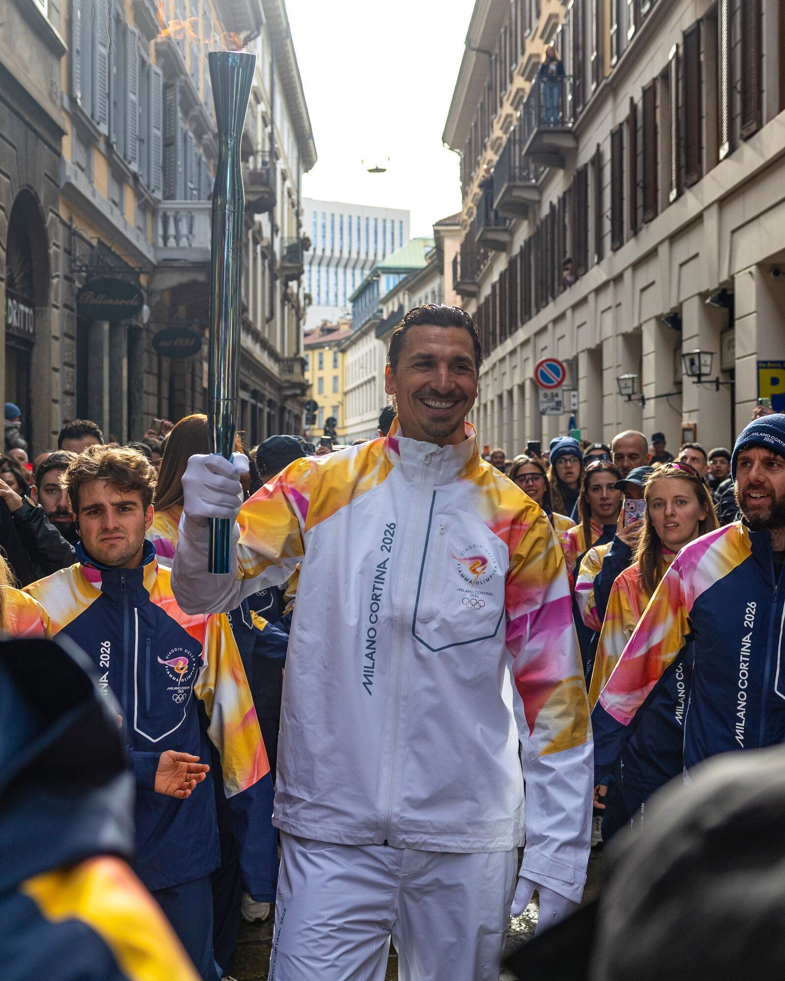 Овації українцям, заклики до миру та спляча Мелоні: як пройшло відкриття Олімпіади-2026. Фото та відео