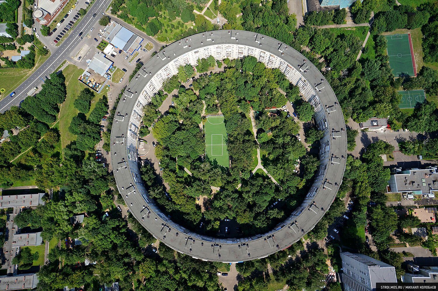 Почему в СССР перестали строить круглые дома: жители хотели быстрее оттуда сбежать