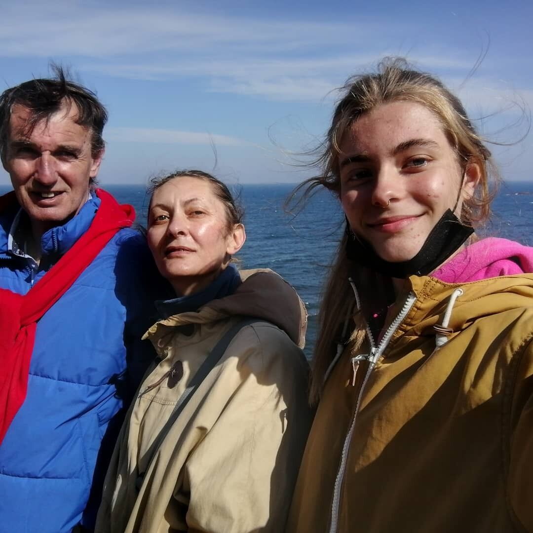 21-летнюю топ-модель и дочь известного футболиста нашли мертвой в собственном доме