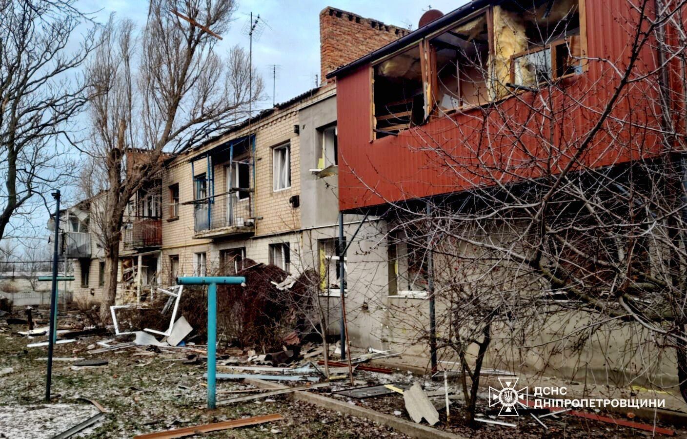 Оккупанты ударили по Днепропетровщине, произошли пожары: погиб мужчина, есть пострадавшие