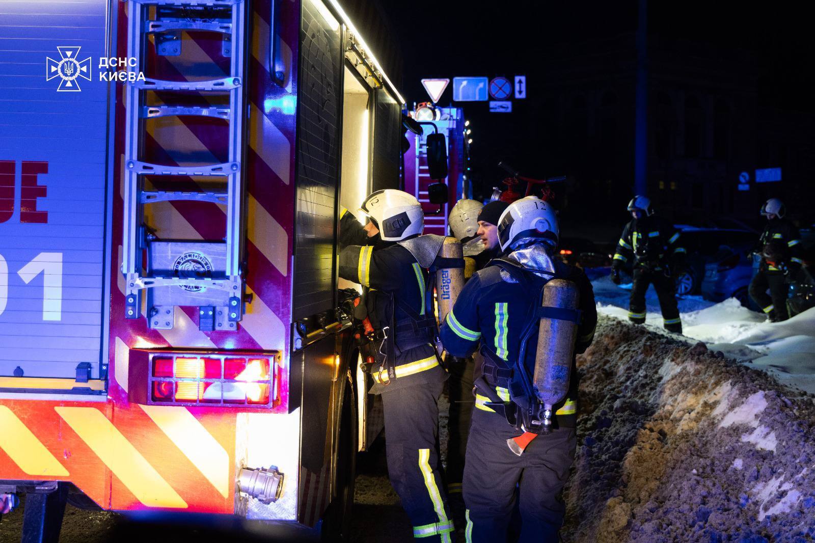 У Києві в готелі "Дніпро" на Хрещатику сталась друга за два дні пожежа: усі подробиці. Фото