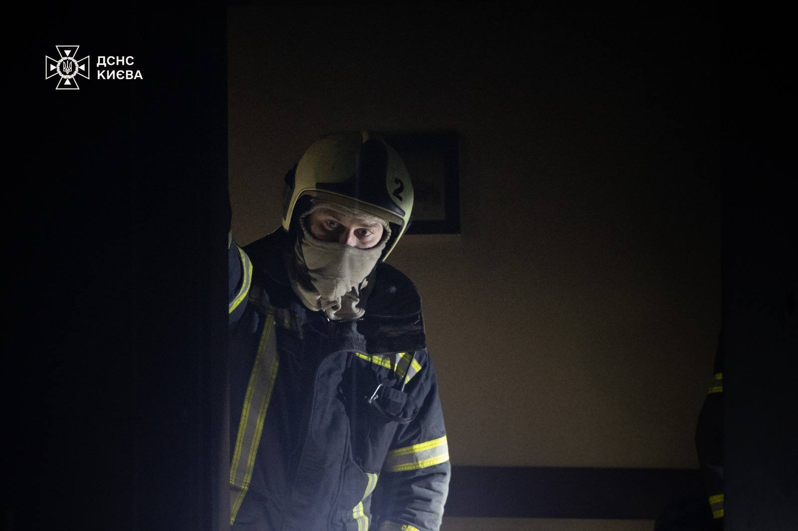 У Києві в готелі "Дніпро" на Хрещатику сталась друга за два дні пожежа: усі подробиці. Фото