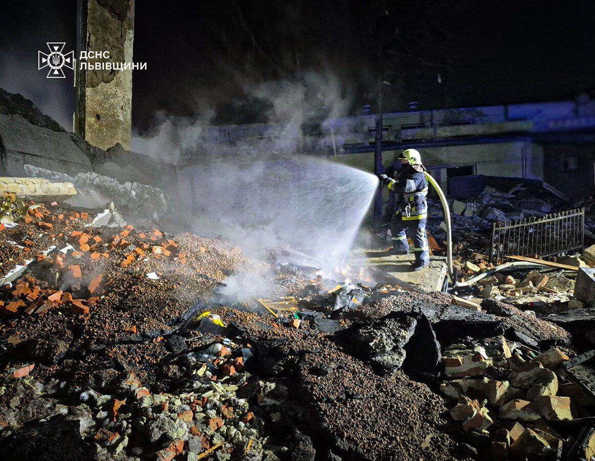 У Стрийському районі на Львівщині пролунав сильний вибух: одна людина загинула, троє постраждали. Фото і відео