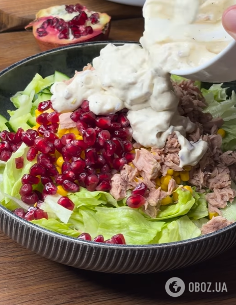 Вкусный праздничный салат с тунцом и гранатом: рецепт блюда с интересным сочетанием