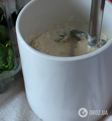 Смачні шпинатні млинці з крем-сиром та червоною рибою: варіант легкої закуски