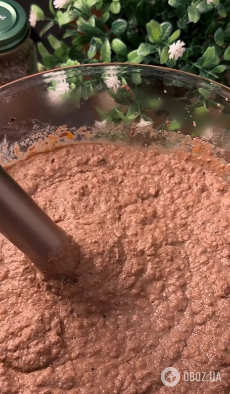 Домашній печінковий паштет з вершковим маслом: можна нарізати на шматочки