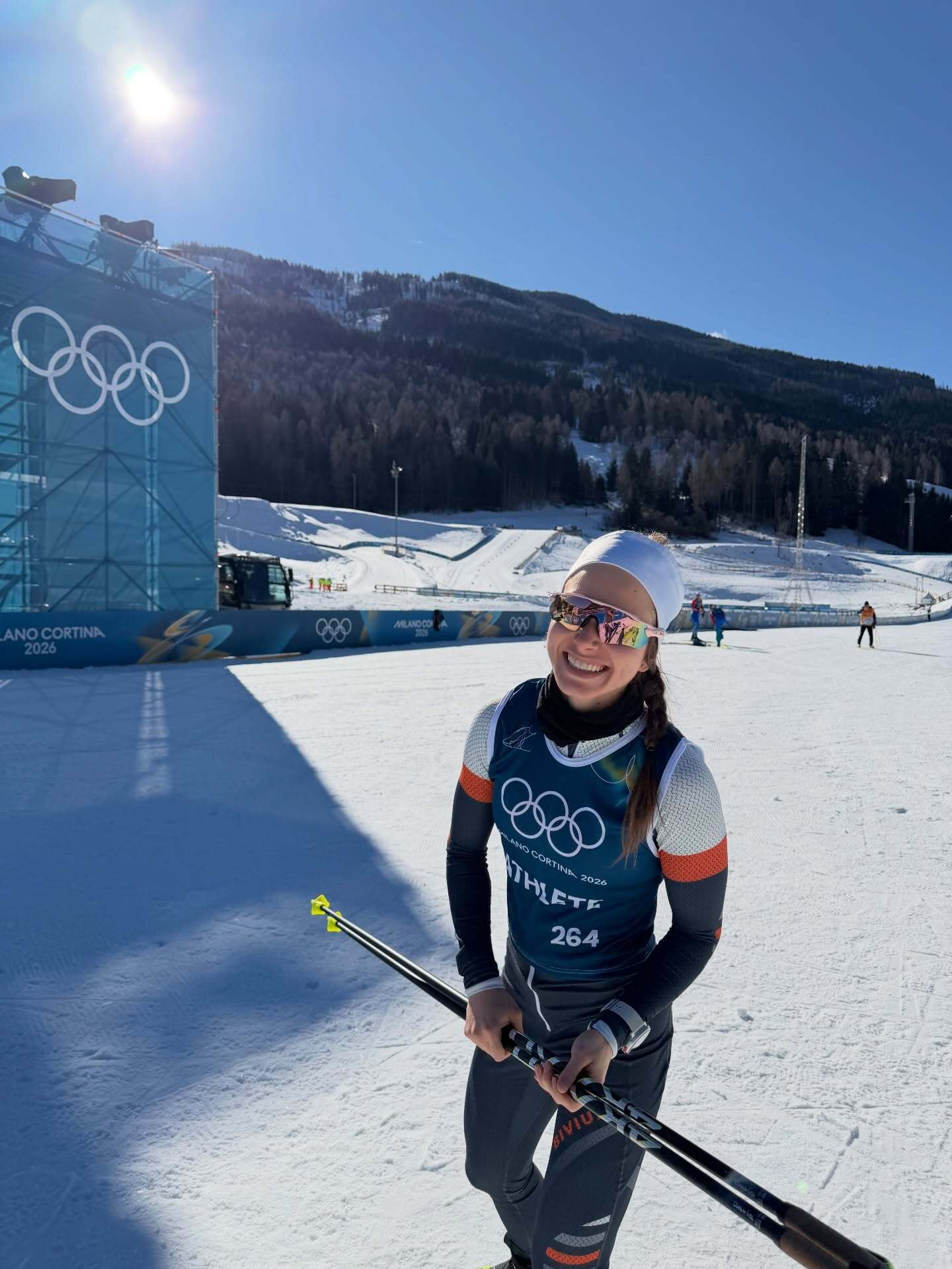 Лучшая лыжница России свалилась в гонке ОИ-2026 и покатилась по склону. Видео