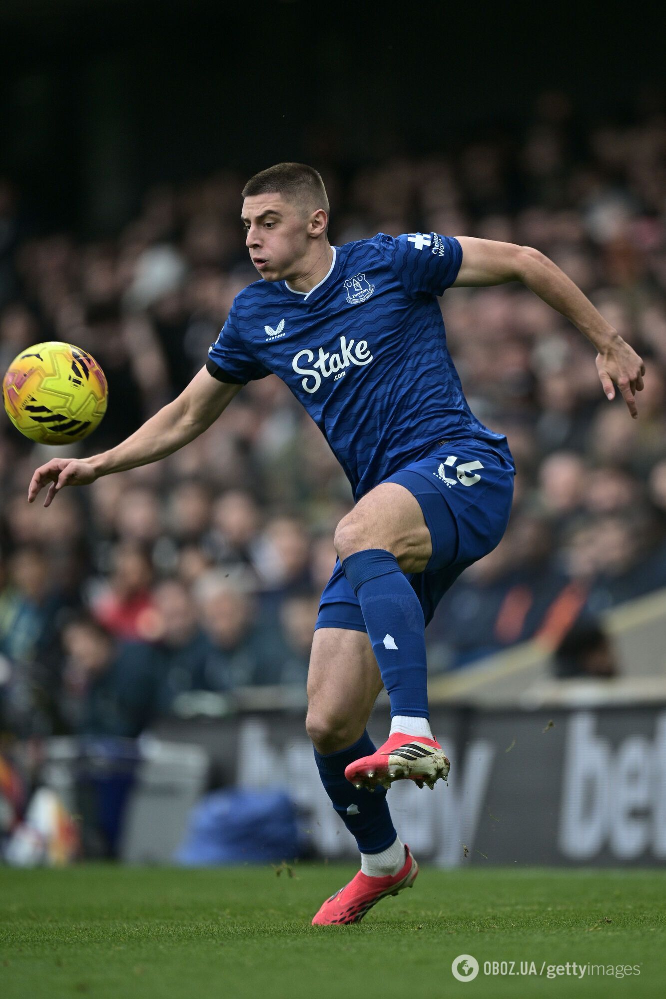 Футболіст збірної України забив у свої ворота в першому ж матчі після повернення в команду в Англії. Відео