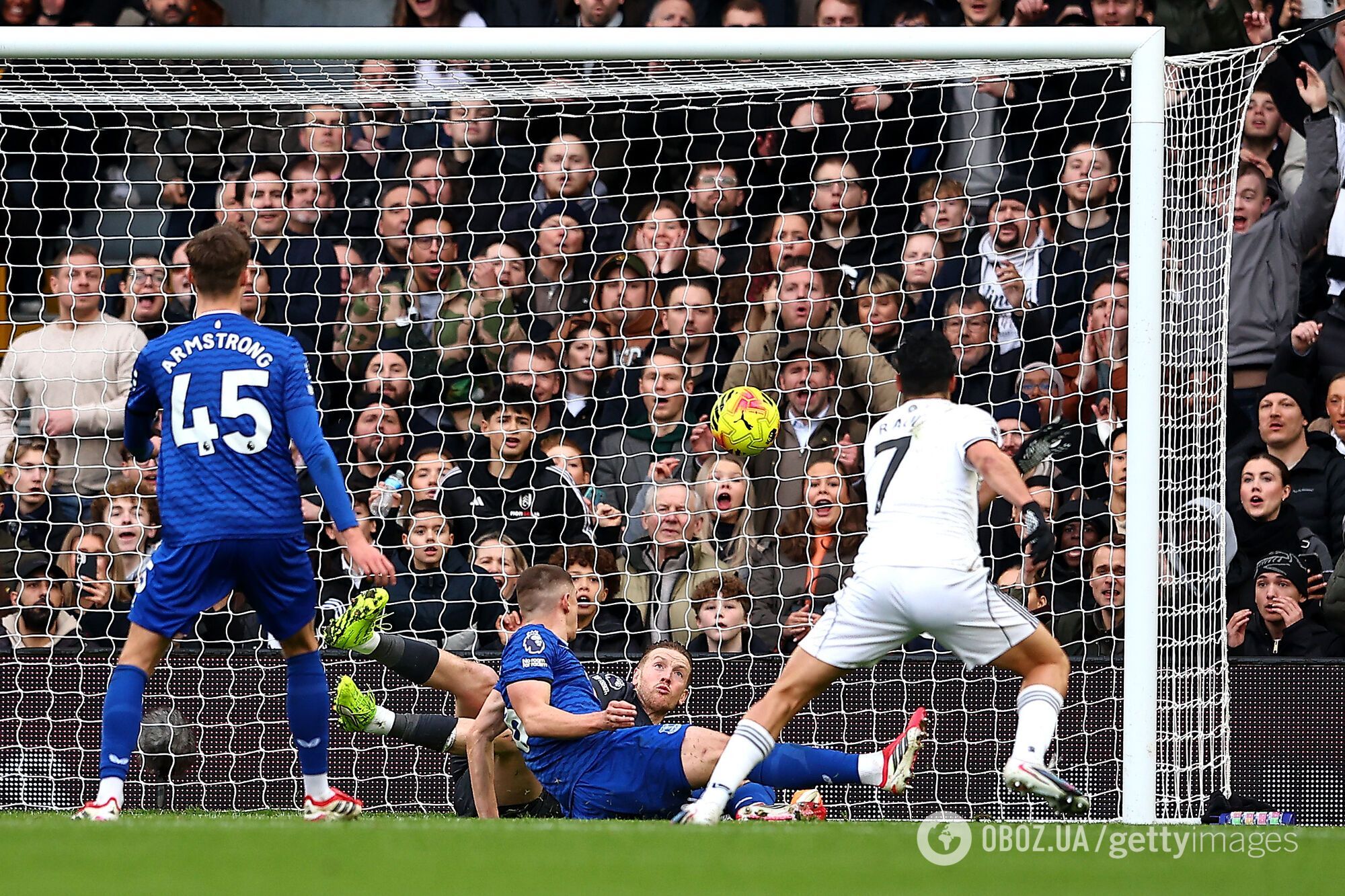 Футболіст збірної України забив у свої ворота в першому ж матчі після повернення в команду в Англії. Відео