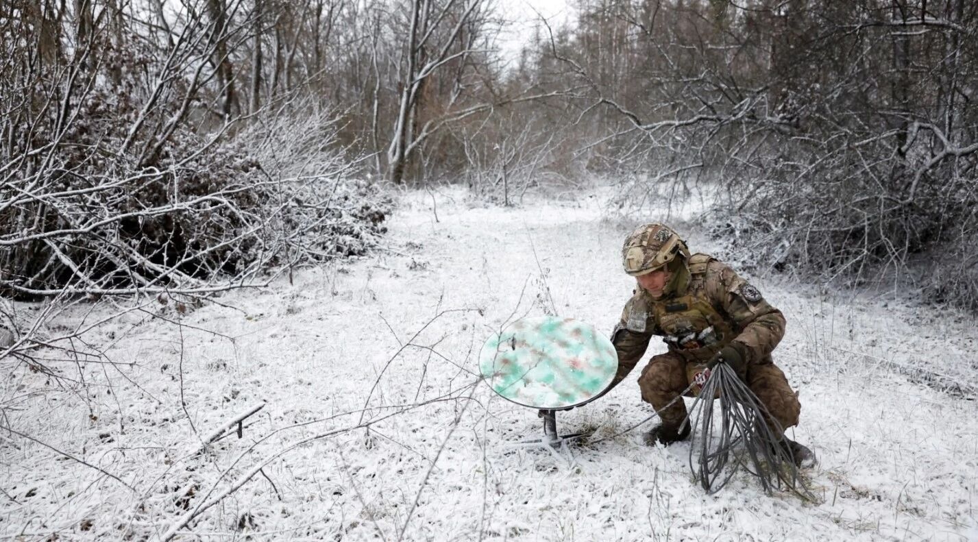 "Отправить кого-то в ЦПАУ за деньги": Флеш рассказал о попытках россиян активировать терминалы Starlink
