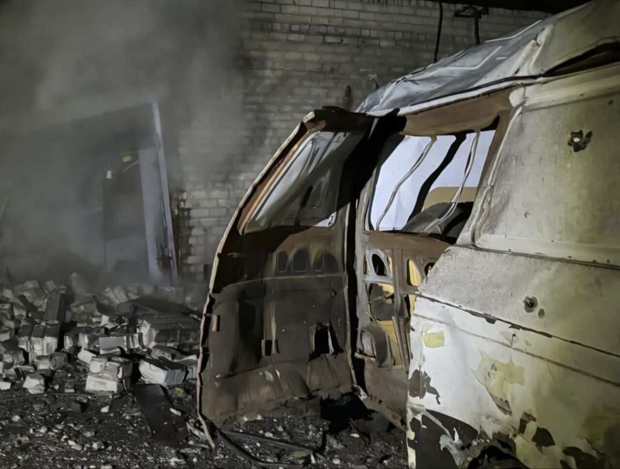 Враг попал дронами в коммунальное предприятие в Днепре: фото с места