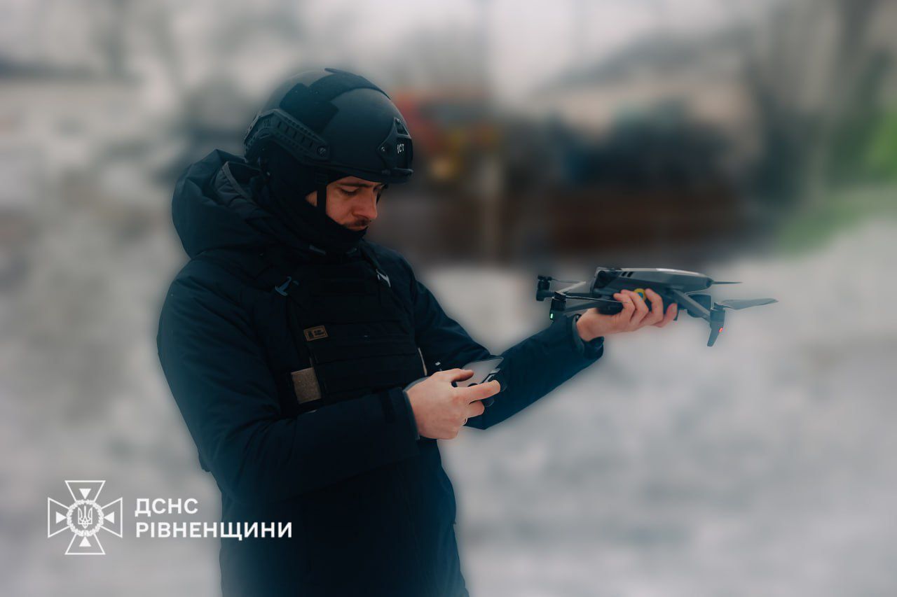 Повреждены дома и инфраструктура, есть погибший и раненые: войска РФ атаковали Ровенскую и Хмельницкую области. Фото