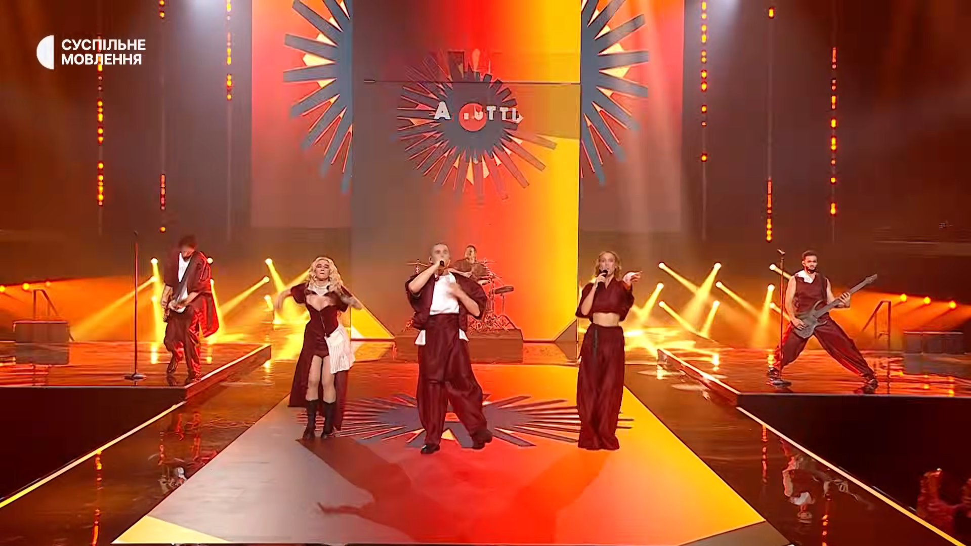 Зірки Євробачення з Молдови перейшов на українську в фіналі Нацвідбору та зворушив словами про дружбу