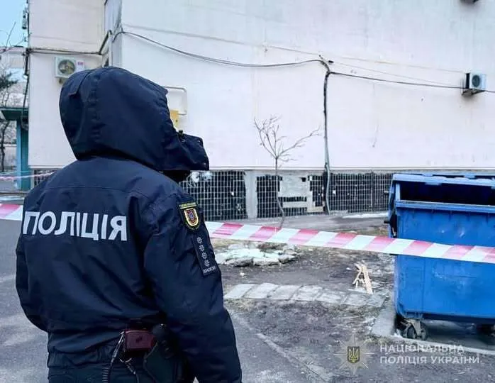 В Одессе нашли плод ребенка в мусорном контейнере: полиция установила личность матери. Фото