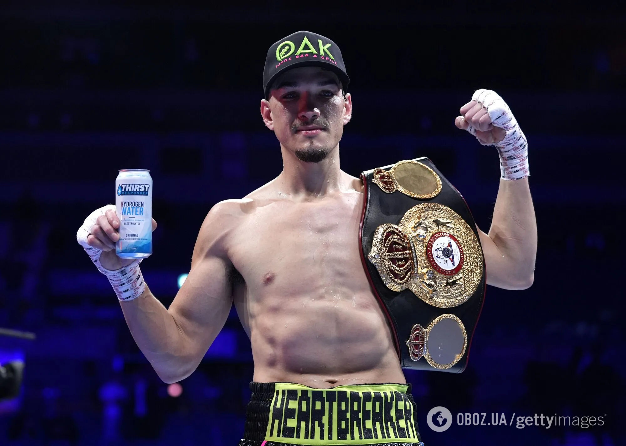 Непобедимый чемпион мира по боксу сенсационно проиграл титул нокаутом в 12-м раунде. Видео