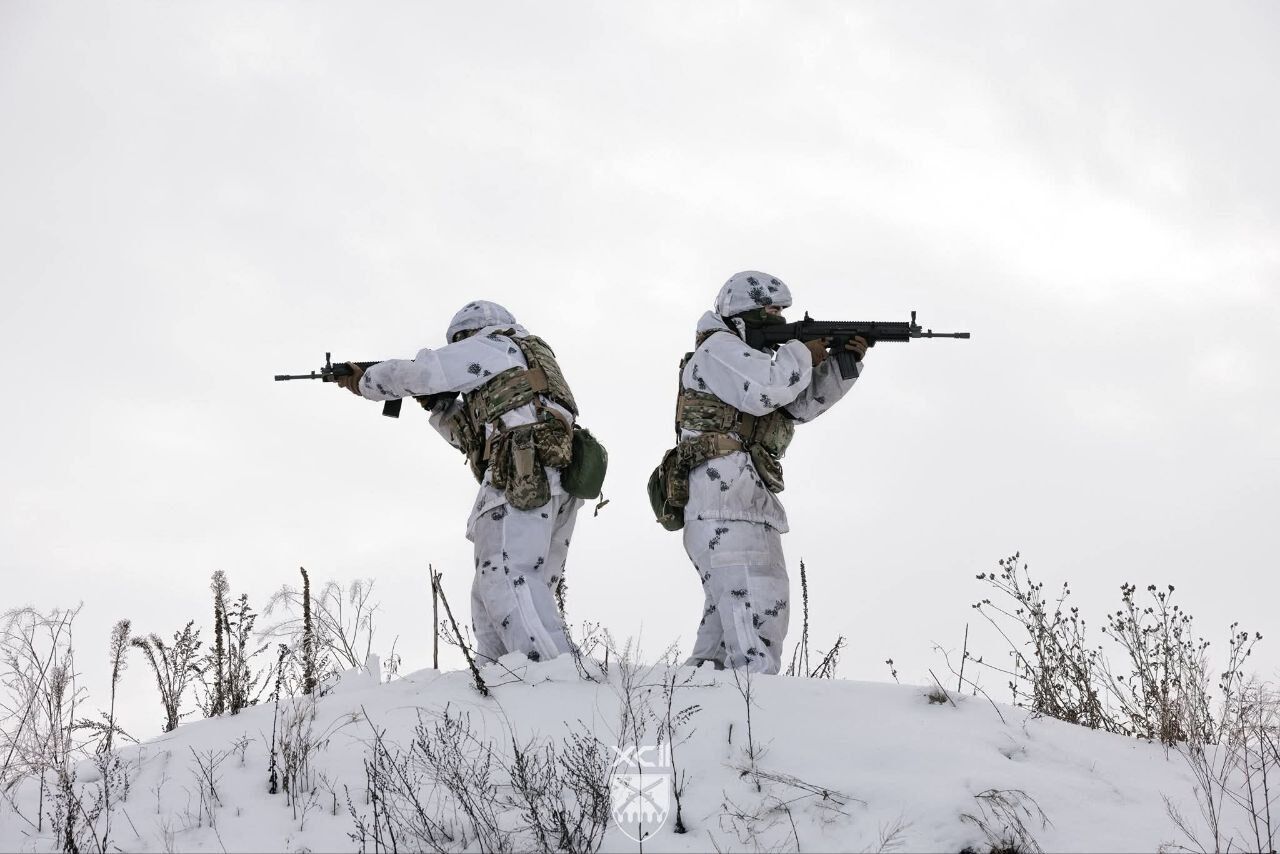 Это про характер, выдержку и команду: в ВСУ показали занятия на полигоне для контрактников 18-24. Фото