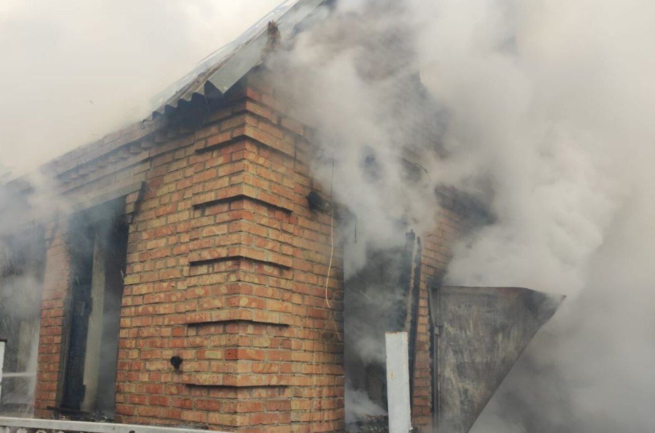 Россия атаковала Днепропетровскую область: повреждены дома, среди пострадавших – девушка. Фото