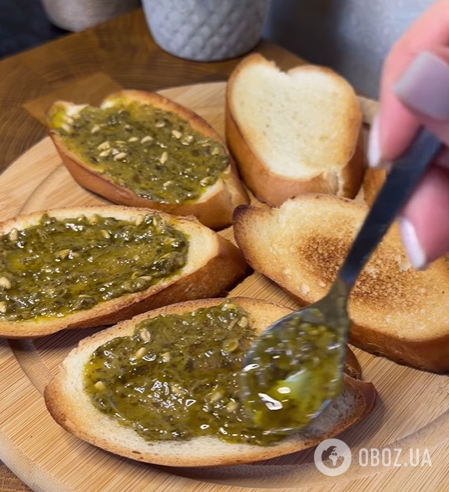 Изысканные брускетты с помидорами и моцареллой: делимся рецептом вкусной закуски