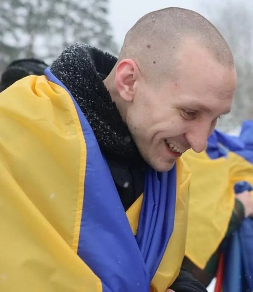 Из плена вернулся защитник Мариуполя Сергей Михайленко, которого РФ упекла на пожизненное в Сибирь. Фото