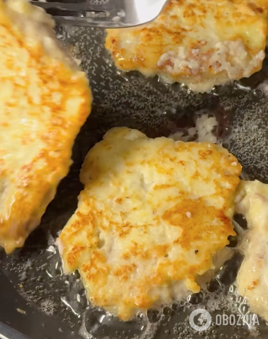 Сочные отбивные из свинины с самым удачным луковым кляром: делимся рецептом