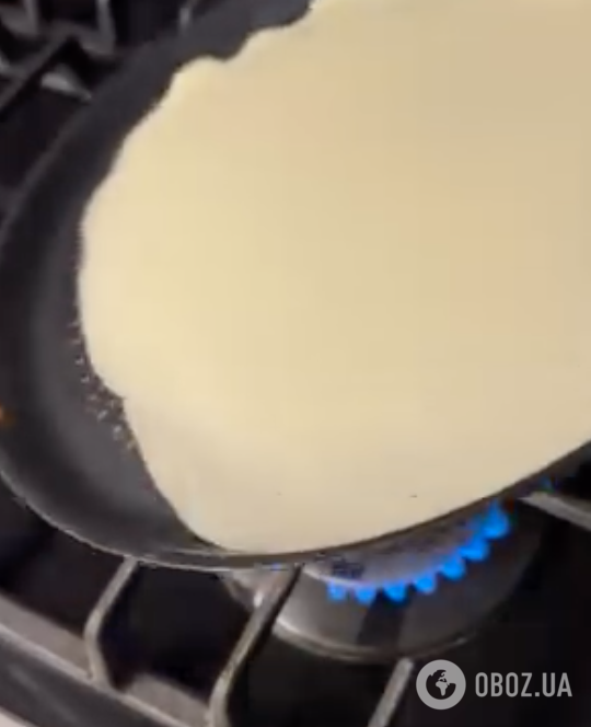 Тонкие блины, которые не рвутся: рассказываем, что нужно добавить в тесто