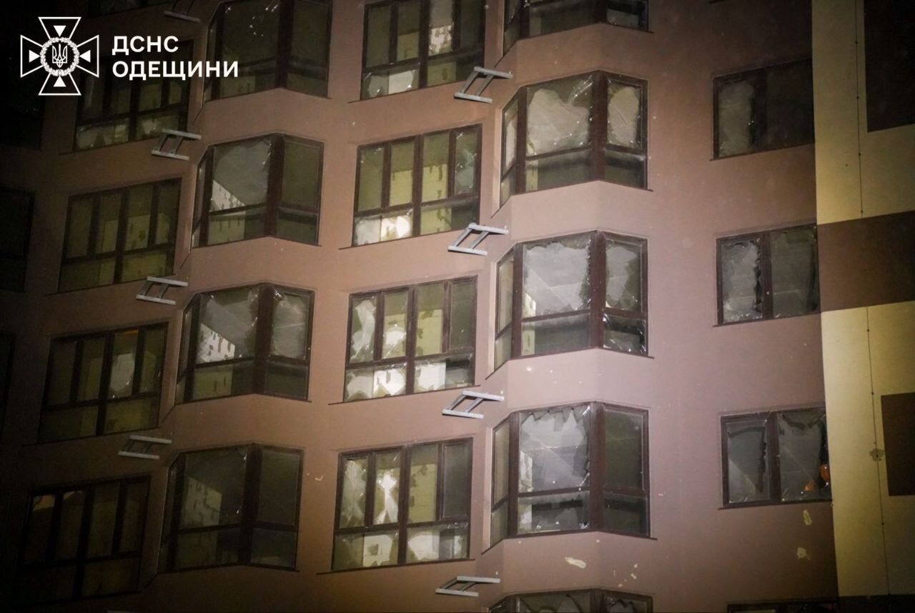 Россия атаковала Одессу: погиб мужчина, пострадали два человека. Фото и видео