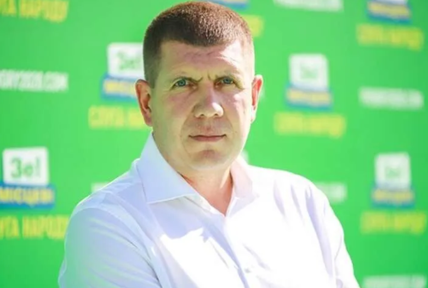 "Переменчивая" карьера, земельные аферы и группа инвалидности: что известно о нардепе Гунько, получившем тюремный срок